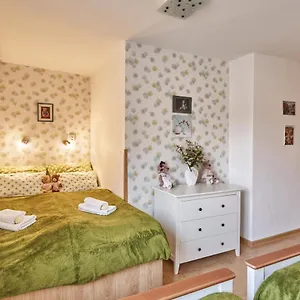 U Medvidka Апартаменты