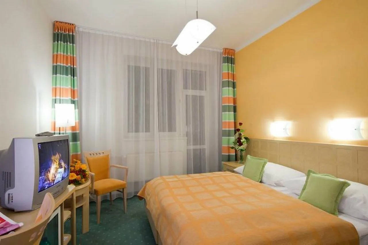 **** Hotel Spa Resort Sanssouci Karlovy Vary Czech Republic